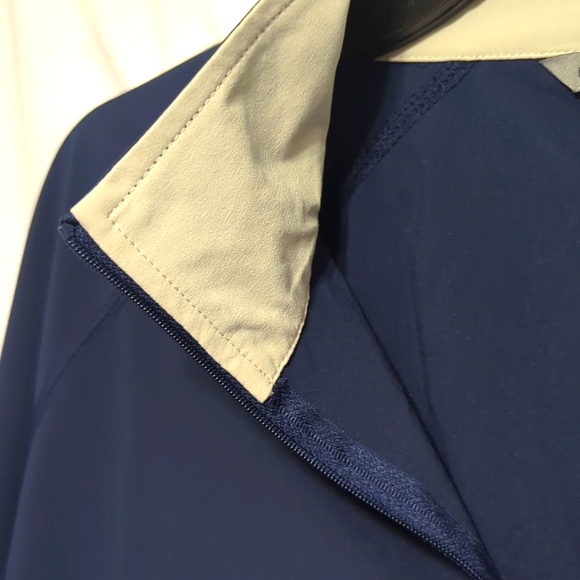 University of Michigan Men's Windbreaker - Picture 7 of 8